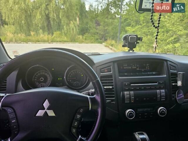 Сірий Міцубісі Паджеро Вагон, об'ємом двигуна 2.97 л та пробігом 177 тис. км за 12200 $, фото 4 на Automoto.ua