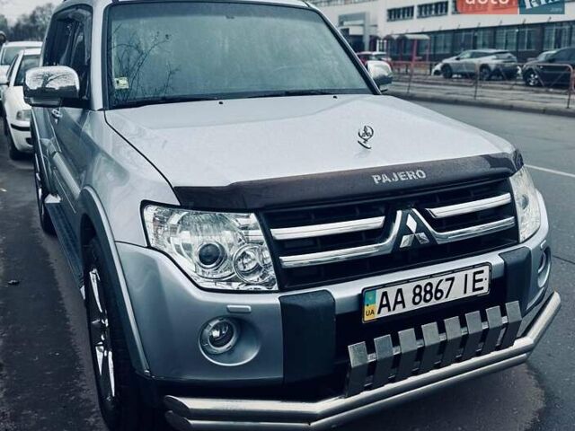 Сірий Міцубісі Паджеро Вагон, об'ємом двигуна 3.2 л та пробігом 180 тис. км за 16500 $, фото 2 на Automoto.ua