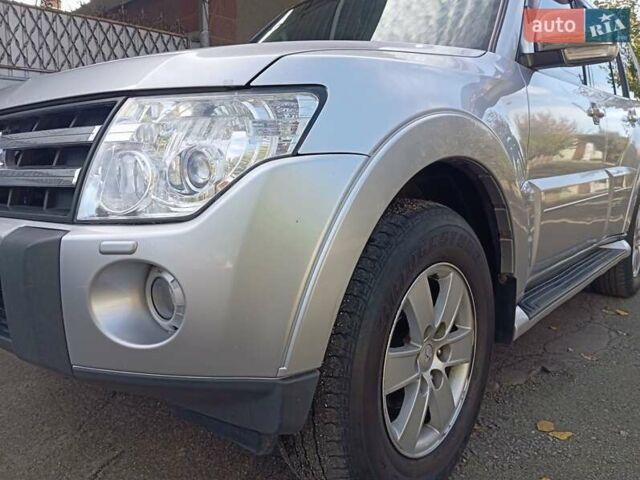 Міцубісі Паджеро Вагон 2008 у Никополе на Automoto.ua Сірий Міцубісі Паджеро Вагон, об'ємом двигуна 2.97 л та пробігом 198 тис. км за 10800 $, фото 10 на Automoto.ua