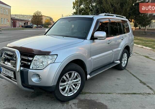 Сірий Міцубісі Паджеро Вагон, об'ємом двигуна 3.2 л та пробігом 218 тис. км за 14500 $, фото 2 на Automoto.ua
