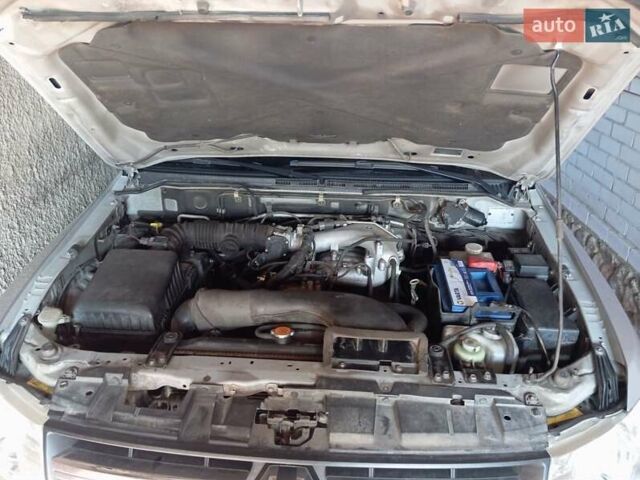 Міцубісі Паджеро Вагон 2008 у Никополе на Automoto.ua Сірий Міцубісі Паджеро Вагон, об'ємом двигуна 2.97 л та пробігом 198 тис. км за 10800 $, фото 48 на Automoto.ua