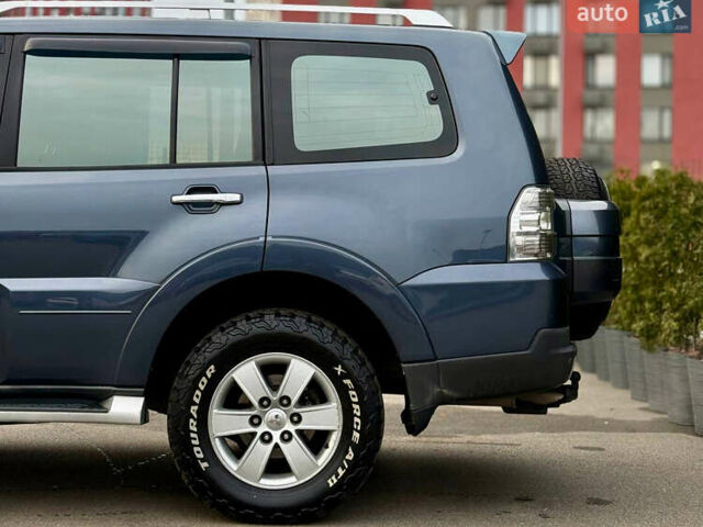 Серый Мицубиси Паджеро Вагон, объемом двигателя 2.97 л и пробегом 245 тыс. км за 9950 $, фото 1 на Automoto.ua