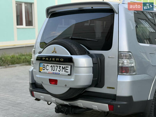 Сірий Міцубісі Паджеро Вагон, об'ємом двигуна 3.2 л та пробігом 147 тис. км за 14500 $, фото 38 на Automoto.ua