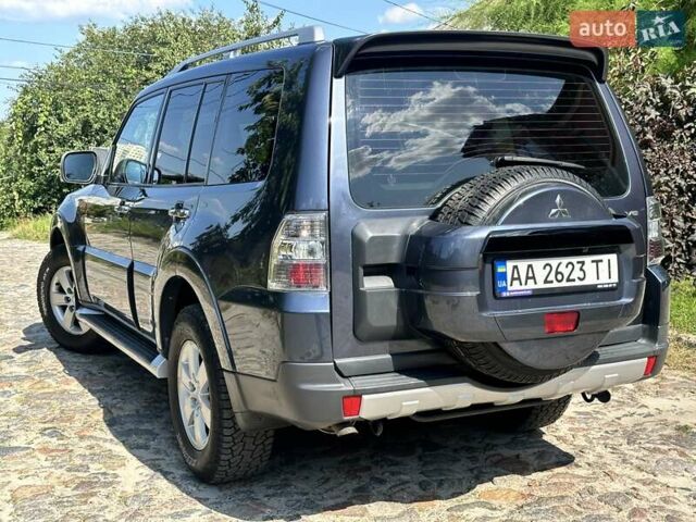 Серый Мицубиси Паджеро Вагон, объемом двигателя 2.97 л и пробегом 152 тыс. км за 13500 $, фото 23 на Automoto.ua