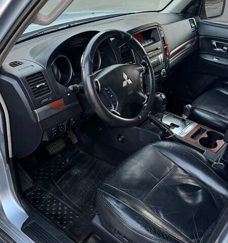 Сірий Міцубісі Паджеро Вагон, об'ємом двигуна 3.2 л та пробігом 218 тис. км за 14500 $, фото 37 на Automoto.ua