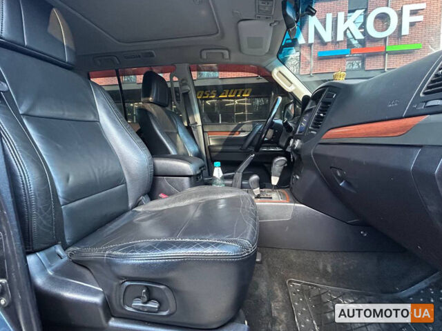 Серый Мицубиси Паджеро Вагон, объемом двигателя 3 л и пробегом 210 тыс. км за 14000 $, фото 13 на Automoto.ua