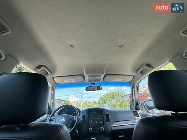 Серый Мицубиси Паджеро Вагон, объемом двигателя 2.97 л и пробегом 152 тыс. км за 13500 $, фото 35 на Automoto.ua