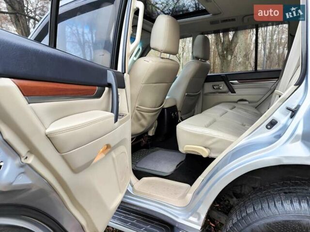 Серый Мицубиси Паджеро Вагон, объемом двигателя 3 л и пробегом 341 тыс. км за 11990 $, фото 53 на Automoto.ua