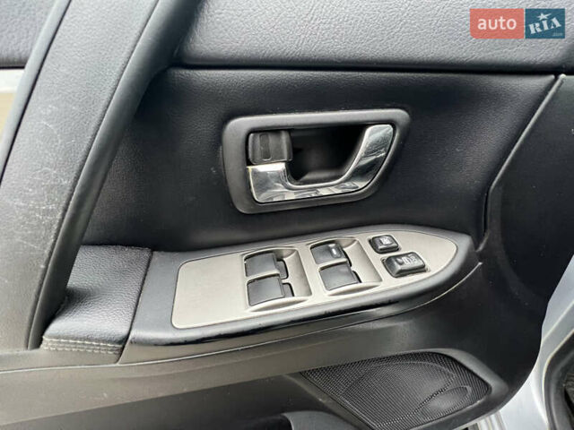 Серый Мицубиси Паджеро Вагон, объемом двигателя 3.2 л и пробегом 230 тыс. км за 9999 $, фото 8 на Automoto.ua