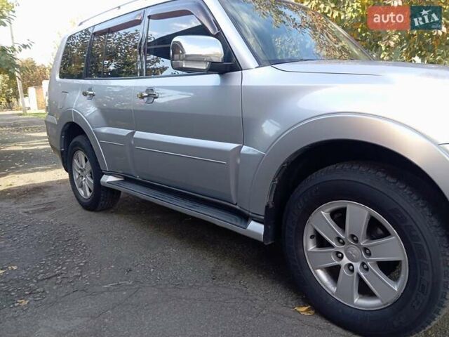Міцубісі Паджеро Вагон 2008 у Никополе на Automoto.ua Сірий Міцубісі Паджеро Вагон, об'ємом двигуна 2.97 л та пробігом 198 тис. км за 10800 $, фото 15 на Automoto.ua