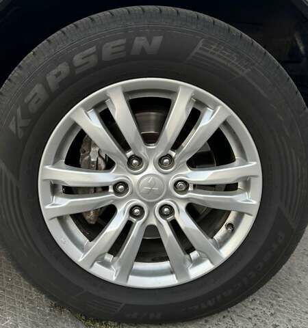 Сірий Міцубісі Паджеро Вагон, об'ємом двигуна 3.2 л та пробігом 218 тис. км за 14500 $, фото 23 на Automoto.ua