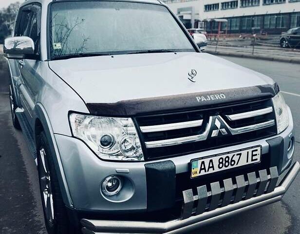 Сірий Міцубісі Паджеро Вагон, об'ємом двигуна 3.2 л та пробігом 180 тис. км за 16500 $, фото 1 на Automoto.ua