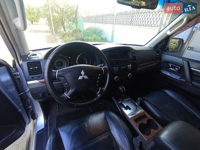 Міцубісі Паджеро Вагон 2008 у Никополе на Automoto.ua Сірий Міцубісі Паджеро Вагон, об'ємом двигуна 2.97 л та пробігом 198 тис. км за 10800 $, фото 32 на Automoto.ua