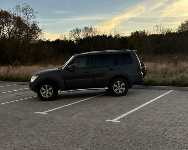 Серый Мицубиси Паджеро Вагон, объемом двигателя 3.2 л и пробегом 800 тыс. км за 8100 $, фото 17 на Automoto.ua