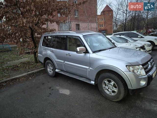 Сірий Міцубісі Паджеро Вагон, об'ємом двигуна 2.84 л та пробігом 340 тис. км за 12000 $, фото 2 на Automoto.ua
