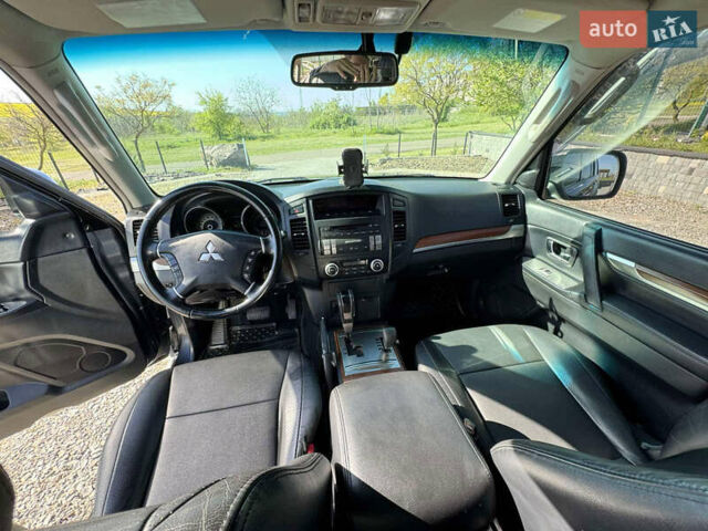 Сірий Міцубісі Паджеро Вагон, об'ємом двигуна 3 л та пробігом 185 тис. км за 9300 $, фото 12 на Automoto.ua