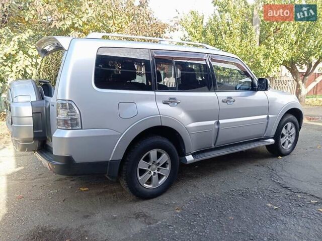 Міцубісі Паджеро Вагон 2008 у Никополе на Automoto.ua Сірий Міцубісі Паджеро Вагон, об'ємом двигуна 2.97 л та пробігом 198 тис. км за 10800 $, фото 18 на Automoto.ua