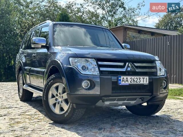 Серый Мицубиси Паджеро Вагон, объемом двигателя 2.97 л и пробегом 152 тыс. км за 13500 $, фото 9 на Automoto.ua