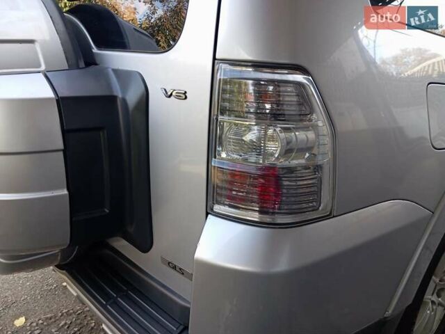 Міцубісі Паджеро Вагон 2008 у Никополе на Automoto.ua Сірий Міцубісі Паджеро Вагон, об'ємом двигуна 2.97 л та пробігом 198 тис. км за 10800 $, фото 3 на Automoto.ua