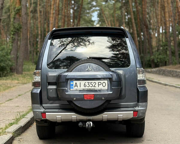 Серый Мицубиси Паджеро Вагон, объемом двигателя 3.83 л и пробегом 218 тыс. км за 11299 $, фото 4 на Automoto.ua