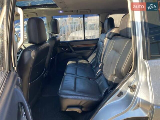 Сірий Міцубісі Паджеро Вагон, об'ємом двигуна 3.2 л та пробігом 263 тис. км за 13600 $, фото 20 на Automoto.ua