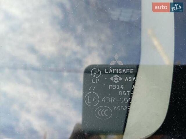 Міцубісі Паджеро Вагон 2008 у Никополе на Automoto.ua Сірий Міцубісі Паджеро Вагон, об'ємом двигуна 2.97 л та пробігом 198 тис. км за 10800 $, фото 20 на Automoto.ua