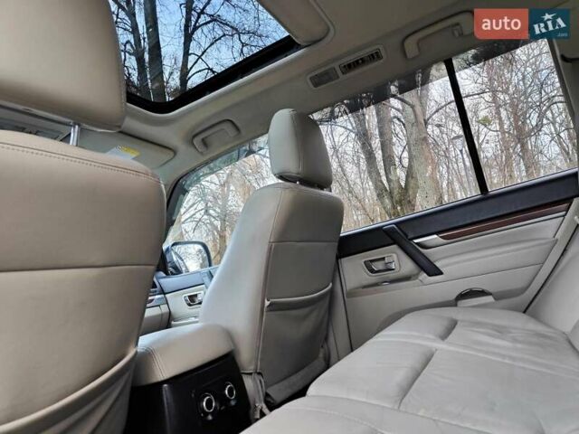 Серый Мицубиси Паджеро Вагон, объемом двигателя 3 л и пробегом 341 тыс. км за 11990 $, фото 58 на Automoto.ua