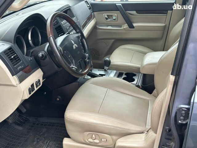 Серый Мицубиси Паджеро Вагон, объемом двигателя 3.5 л и пробегом 187 тыс. км за 12490 $, фото 9 на Automoto.ua
