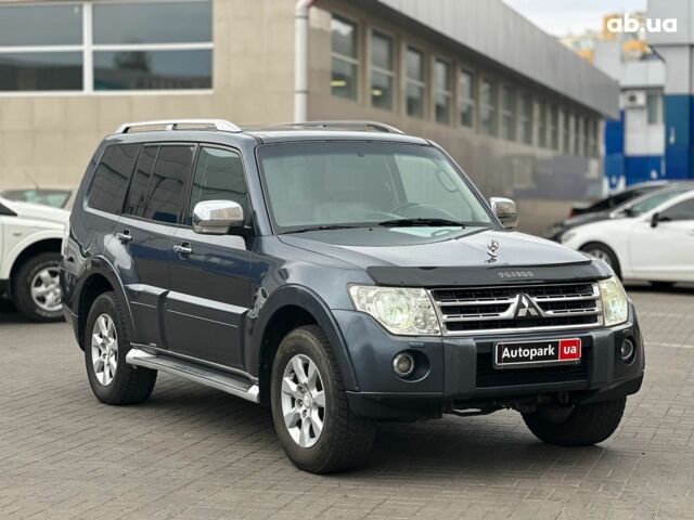 Серый Мицубиси Паджеро Вагон, объемом двигателя 3.5 л и пробегом 187 тыс. км за 12490 $, фото 2 на Automoto.ua
