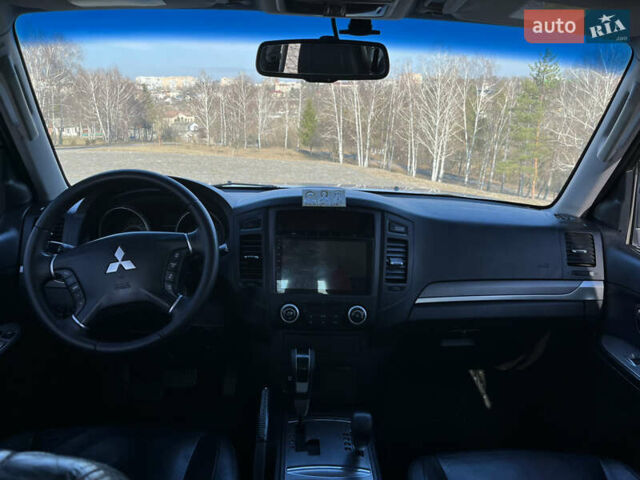 Сірий Міцубісі Паджеро Вагон, об'ємом двигуна 2.97 л та пробігом 295 тис. км за 11800 $, фото 12 на Automoto.ua