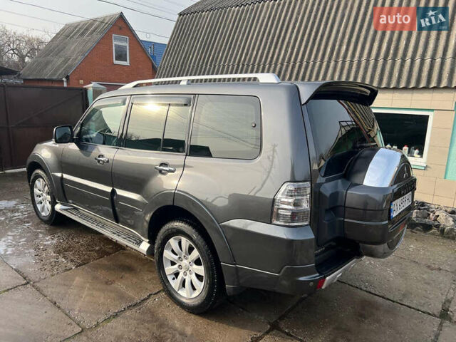 Серый Мицубиси Паджеро Вагон, объемом двигателя 3.2 л и пробегом 220 тыс. км за 17000 $, фото 1 на Automoto.ua