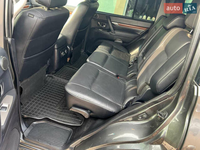 Серый Мицубиси Паджеро Вагон, объемом двигателя 3.2 л и пробегом 220 тыс. км за 17000 $, фото 9 на Automoto.ua