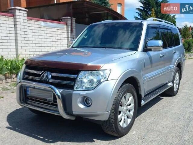Серый Мицубиси Паджеро Вагон, объемом двигателя 3 л и пробегом 154 тыс. км за 20700 $, фото 1 на Automoto.ua