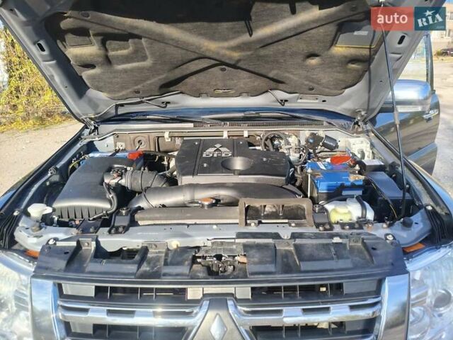 Серый Мицубиси Паджеро Вагон, объемом двигателя 3.2 л и пробегом 130 тыс. км за 19700 $, фото 21 на Automoto.ua