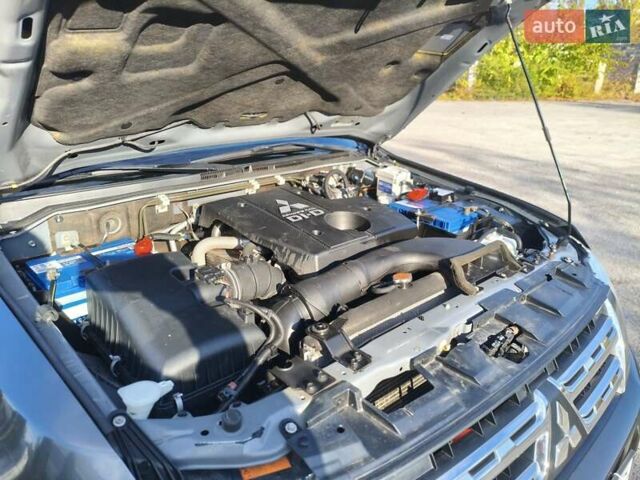 Серый Мицубиси Паджеро Вагон, объемом двигателя 3.2 л и пробегом 130 тыс. км за 19700 $, фото 18 на Automoto.ua