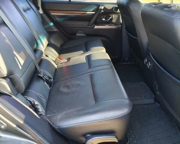 Серый Мицубиси Паджеро Вагон, объемом двигателя 3.2 л и пробегом 130 тыс. км за 19700 $, фото 27 на Automoto.ua