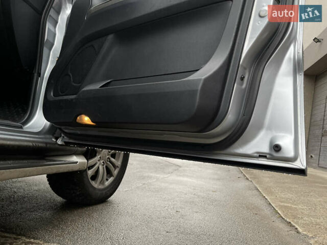 Серый Мицубиси Паджеро Вагон, объемом двигателя 3.2 л и пробегом 270 тыс. км за 16500 $, фото 5 на Automoto.ua