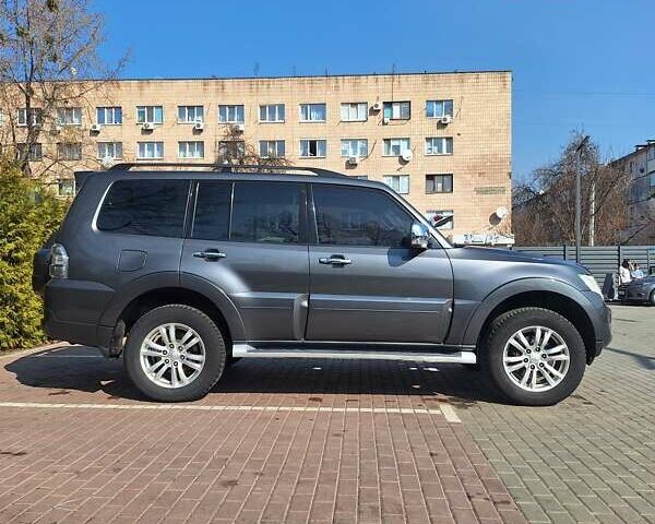 Серый Мицубиси Паджеро Вагон, объемом двигателя 3.2 л и пробегом 222 тыс. км за 17000 $, фото 5 на Automoto.ua