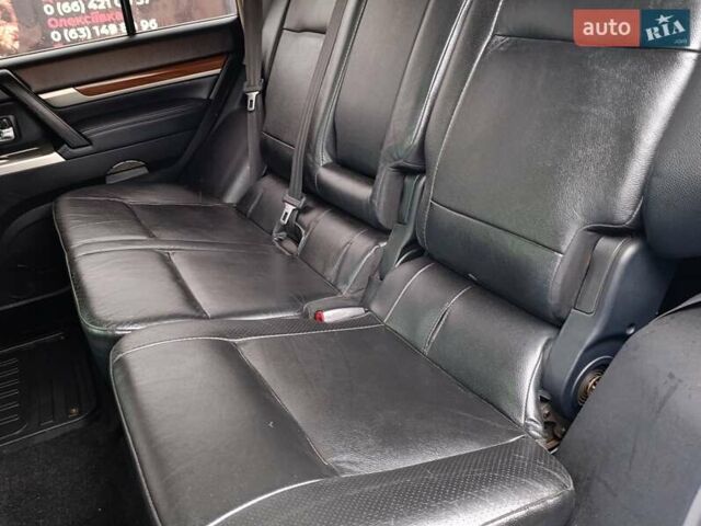 Сірий Міцубісі Паджеро Вагон, об'ємом двигуна 3.2 л та пробігом 183 тис. км за 17998 $, фото 18 на Automoto.ua