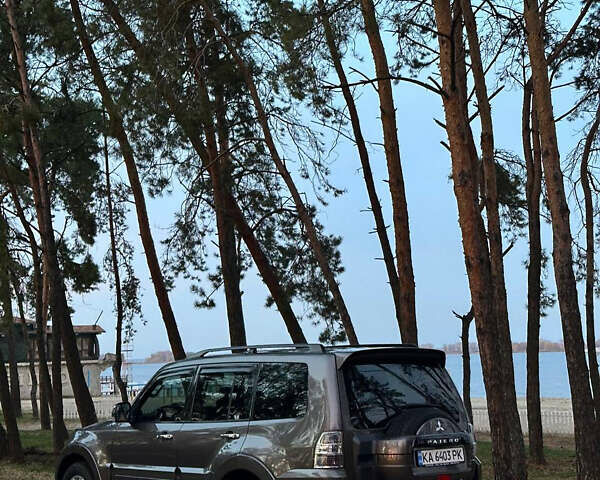 Серый Мицубиси Паджеро Вагон, объемом двигателя 3.2 л и пробегом 236 тыс. км за 16999 $, фото 37 на Automoto.ua