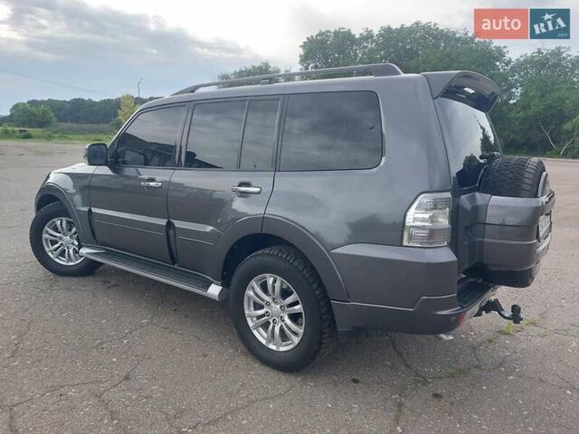 Сірий Міцубісі Паджеро Вагон, об'ємом двигуна 3.2 л та пробігом 126 тис. км за 18000 $, фото 18 на Automoto.ua