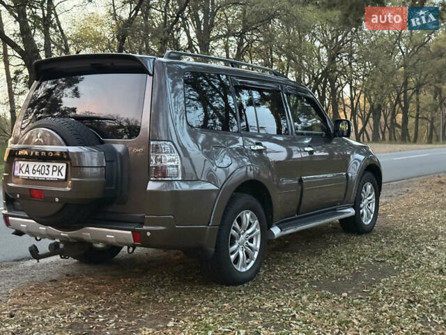Серый Мицубиси Паджеро Вагон, объемом двигателя 3.2 л и пробегом 236 тыс. км за 16999 $, фото 15 на Automoto.ua