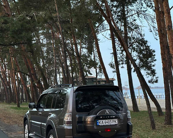 Серый Мицубиси Паджеро Вагон, объемом двигателя 3.2 л и пробегом 236 тыс. км за 16999 $, фото 36 на Automoto.ua