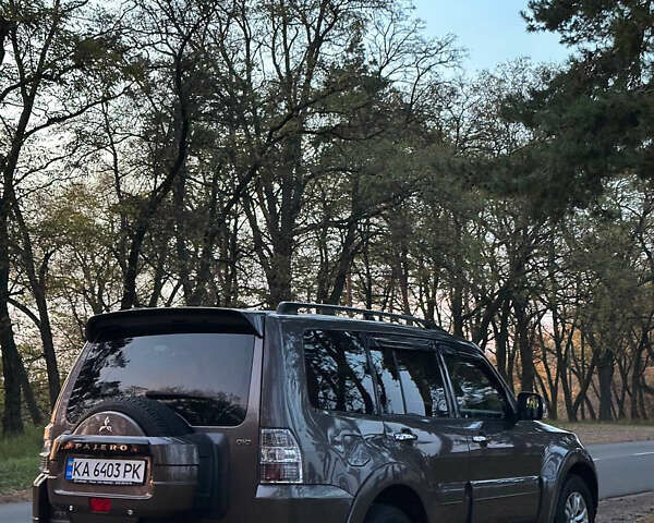 Серый Мицубиси Паджеро Вагон, объемом двигателя 3.2 л и пробегом 236 тыс. км за 16999 $, фото 35 на Automoto.ua