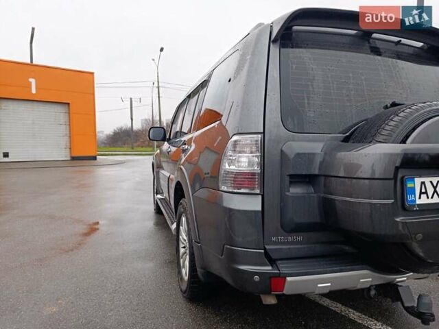 Сірий Міцубісі Паджеро Вагон, об'ємом двигуна 3.2 л та пробігом 183 тис. км за 17998 $, фото 6 на Automoto.ua