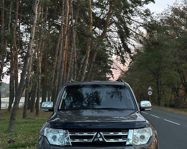 Серый Мицубиси Паджеро Вагон, объемом двигателя 3.2 л и пробегом 236 тыс. км за 16999 $, фото 31 на Automoto.ua