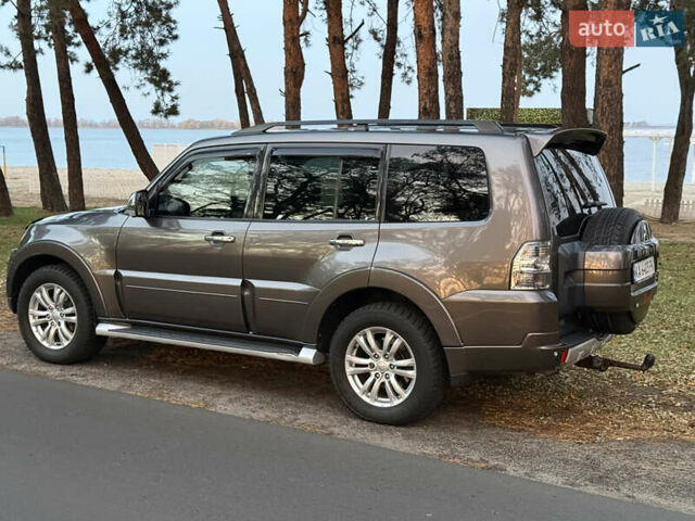 Серый Мицубиси Паджеро Вагон, объемом двигателя 3.2 л и пробегом 236 тыс. км за 16999 $, фото 11 на Automoto.ua