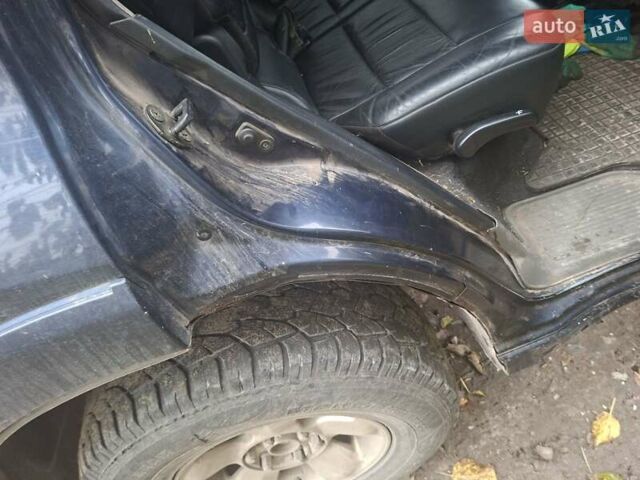 Синий Мицубиси Паджеро Вагон, объемом двигателя 3.2 л и пробегом 300 тыс. км за 7200 $, фото 1 на Automoto.ua