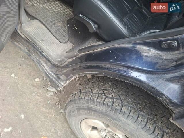 Синий Мицубиси Паджеро Вагон, объемом двигателя 3.2 л и пробегом 300 тыс. км за 7200 $, фото 4 на Automoto.ua