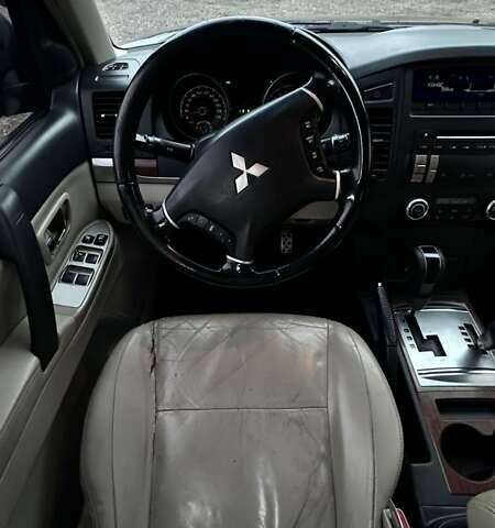 Синий Мицубиси Паджеро Вагон, объемом двигателя 3 л и пробегом 221 тыс. км за 9800 $, фото 8 на Automoto.ua